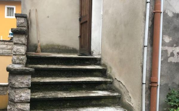 Maison à louer    3 pièces •  Esclanèdes