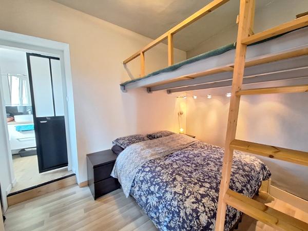 Appartement
         3 pièces
        - 48 m² Exclusivité 155 000 € *