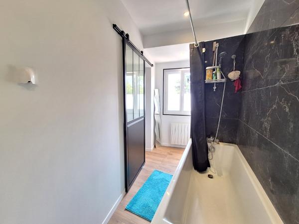 Appartement
         3 pièces
        - 48 m² Exclusivité 155 000 € *