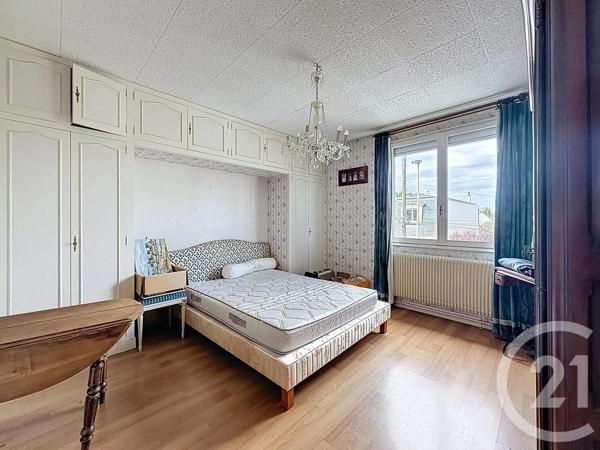 Maison à vendre  5 pièces - 102,49 m 2   CHATOU  - 78