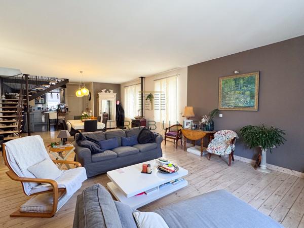 Maison 6 pièce(s) 4 chambre(s) 200 m²