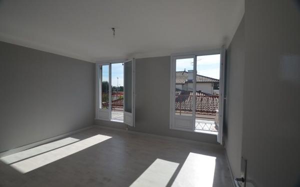 Immeuble à vendre    21 pièces •  Dax