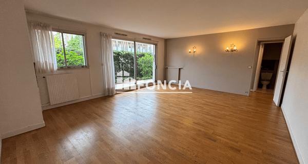 Location Appartement 3 pièces 76.09 m² - Saint-maur-des-fossés 94100