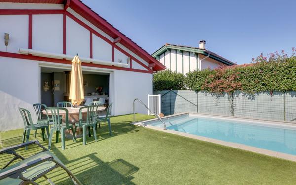 Maison à vendre    4 pièces •  Ustaritz