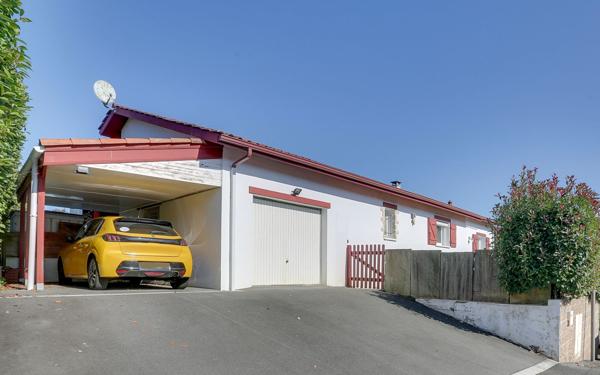 Maison à vendre    4 pièces •  Ustaritz