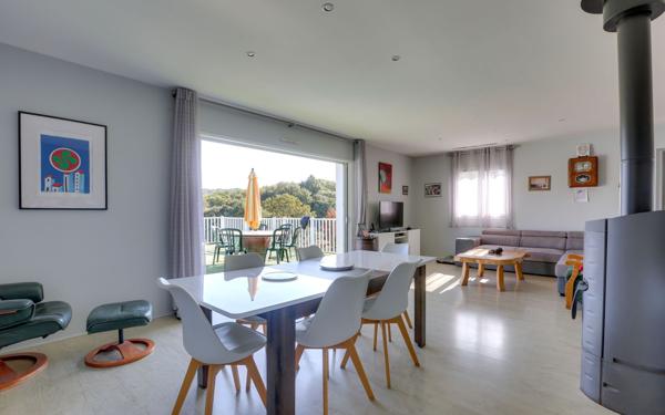 Maison à vendre    4 pièces •  Ustaritz