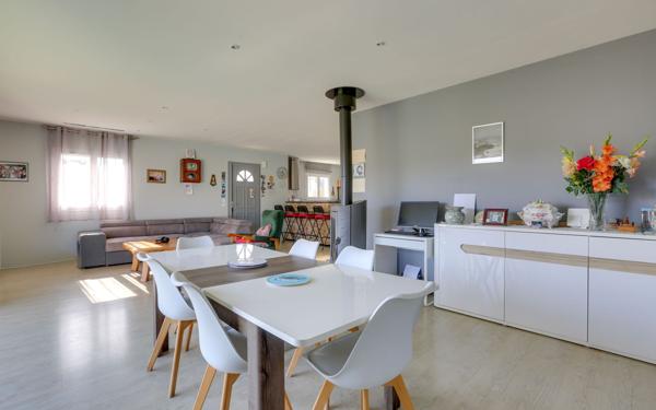 Maison à vendre    4 pièces •  Ustaritz