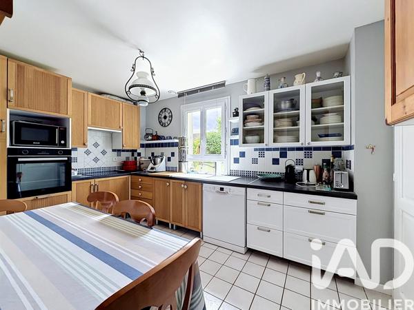 Maison à vendre 7 pièces 146 m² Magny-les-Hameaux