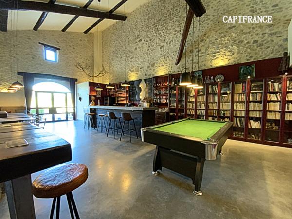 Domaine dans le Luberon - 2,6 ha - 1100 m2 - à vocation de tourisme de luxe et événementiel