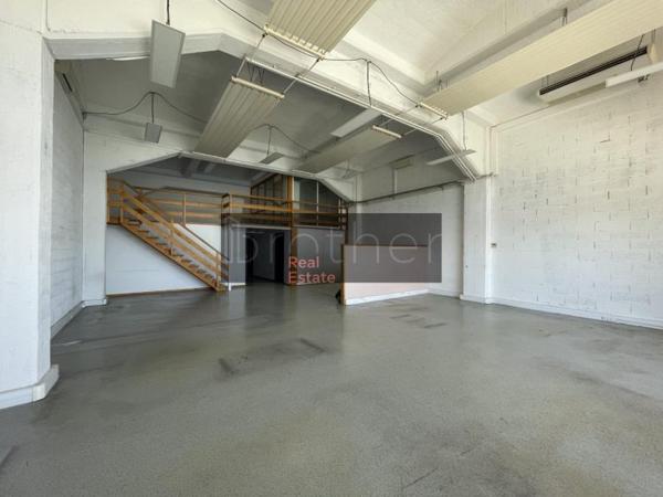 Bureau de 536 m² à louer à Bordeaux Bassins A Flot