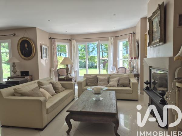 Maison à vendre 10 pièces 262 m² Saint-Arnoult-en-Yvelines
