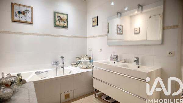 Maison à vendre 10 pièces 262 m² Saint-Arnoult-en-Yvelines