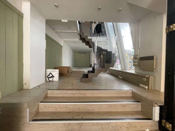 LA ROCHE SUR YON / Location Local professionnel 122 m²