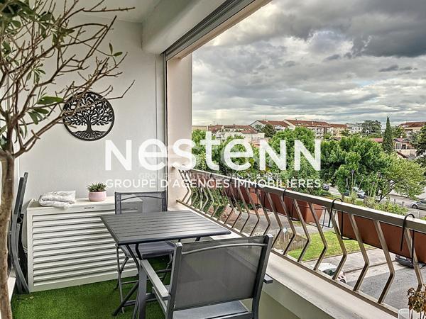 Appartement Traversant 4 Pièces avec Balcon Parking et Cave - 69500 BRON