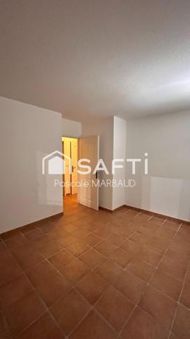 Magnifique T3 de 62 m² en rez-de-chaussée avec jardin privatif, terrasses, cave,  garage + parking sécurisé.