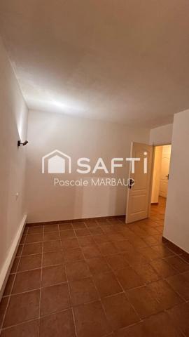 Magnifique T3 de 62 m² en rez-de-chaussée avec jardin privatif, terrasses, cave,  garage + parking sécurisé.