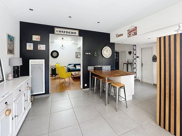 ST SEBASTIEN SUR LOIRE - Maison 4 chambres, de plain pied, jardin, garage et piscine - transports et commerces