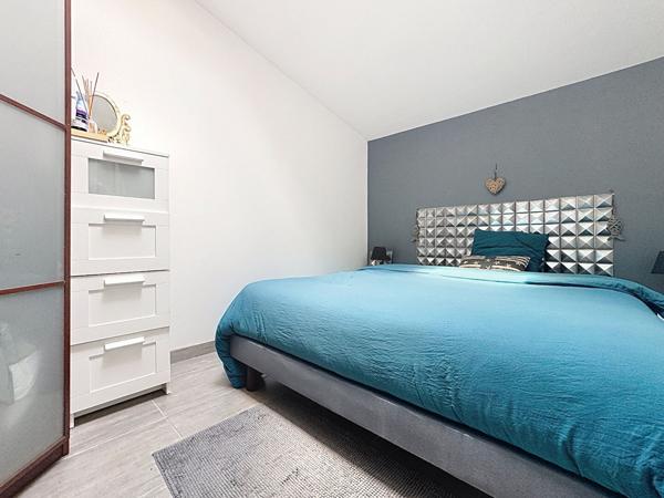 ST SEBASTIEN SUR LOIRE - Maison 4 chambres, de plain pied, jardin, garage et piscine - transports et commerces