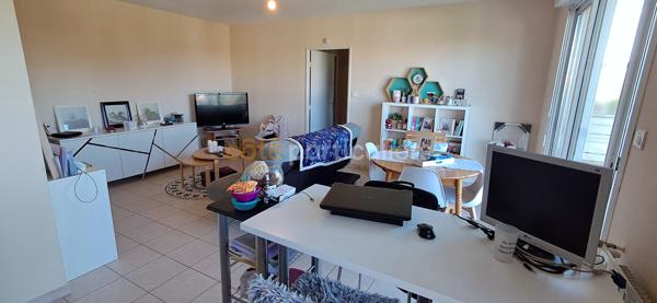 Location Appartement49 m² - 2 Pièces - LUC LA PRIMAUBE (12450)