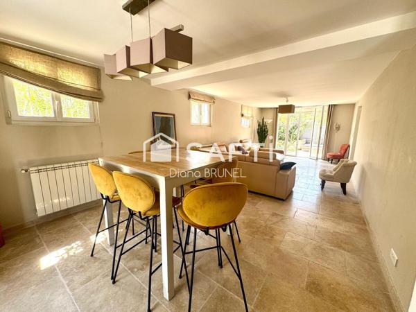Maison traditionnelle avec piscine