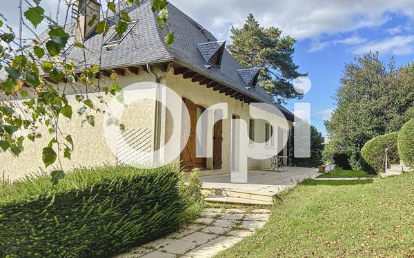 Maison à vendre    8 pièces •  Aubazines