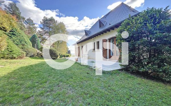 Maison à vendre    8 pièces •  Aubazines