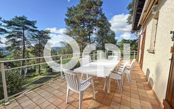 Maison à vendre    8 pièces •  Aubazines