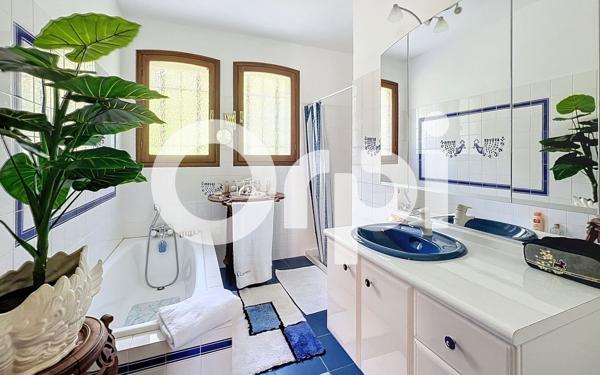 Maison à vendre    8 pièces •  Aubazines