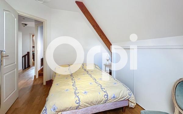 Maison à vendre    8 pièces •  Aubazines