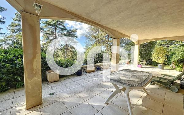 Maison à vendre    8 pièces •  Aubazines