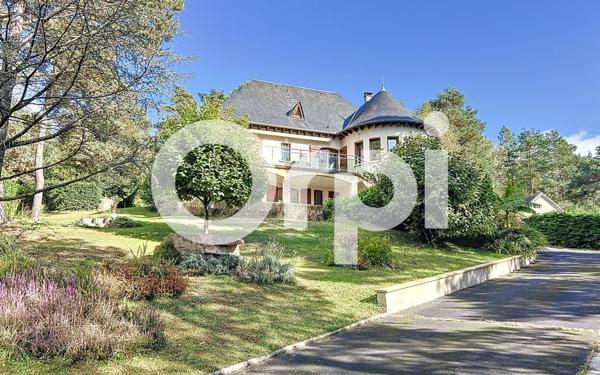 Maison à vendre    8 pièces •  Aubazines