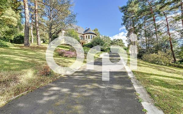 Maison à vendre    8 pièces •  Aubazines