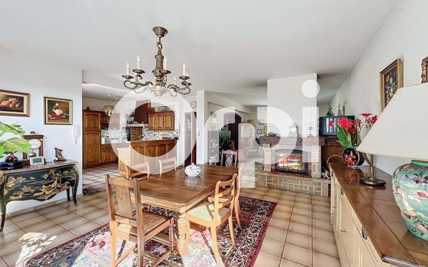 Maison à vendre    8 pièces •  Aubazines