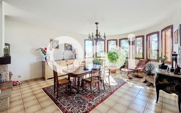 Maison à vendre    8 pièces •  Aubazines