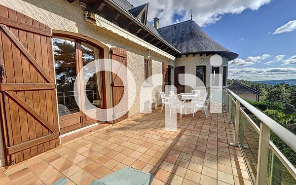 Maison à vendre    8 pièces •  Aubazines