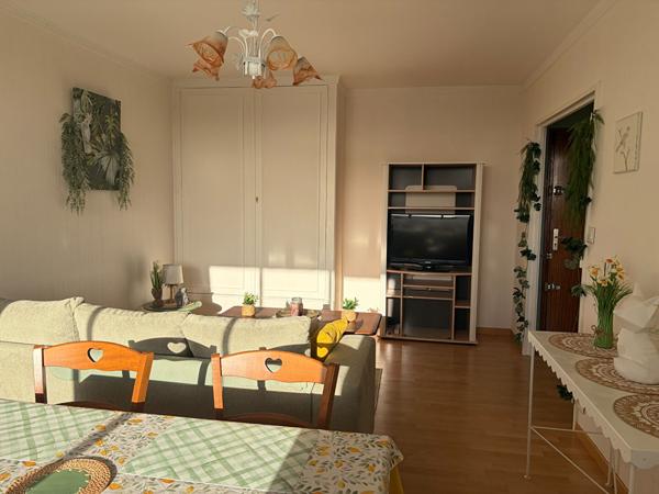 A louer - Appartement T2 meublé avec balcon et garage- Angers secteur Jardin des Plantes