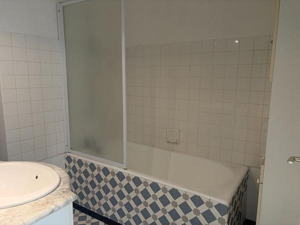 A louer - Appartement T2 meublé avec balcon et garage- Angers secteur Jardin des Plantes