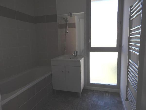 Appartement 3 pièces de 65 m² à Blanquefort