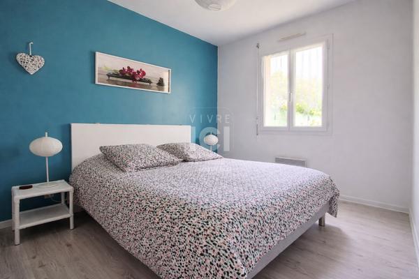 Maison de plain-pied lumineuse avec véranda et jardin sans vis-à-vis