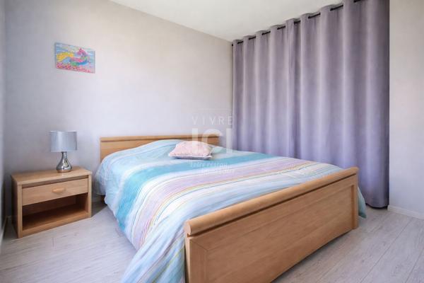 Maison de plain-pied lumineuse avec véranda et jardin sans vis-à-vis