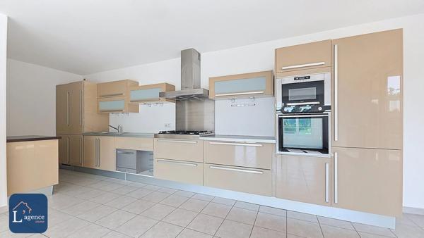 Appartement T3 104 m2 Garage Triple Cave Proche Centre