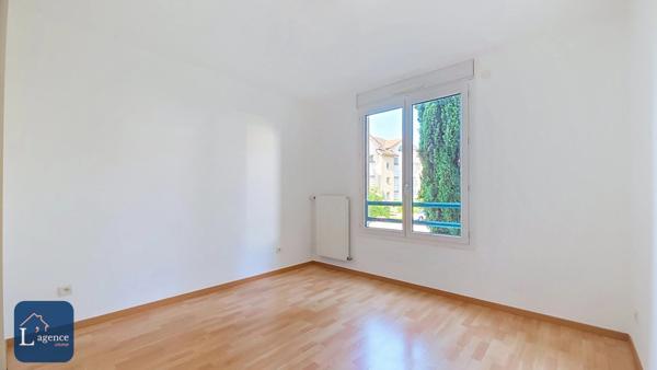 Appartement T3 104 m2 Garage Triple Cave Proche Centre