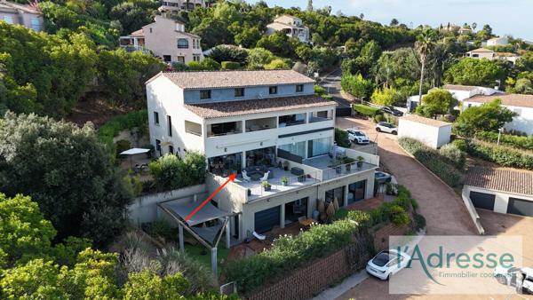 Appartement 3 pièces - 87 m² - Vue mer - Terrasse + Jardin