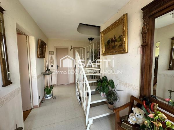 maison beaux volumes avec commerces et ecoles a proximitée