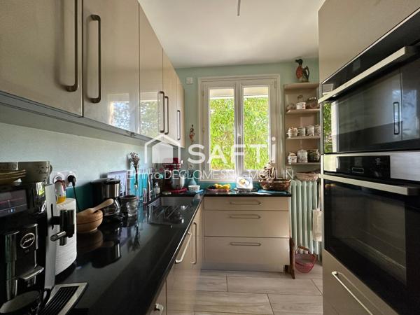 maison beaux volumes avec commerces et ecoles a proximitée