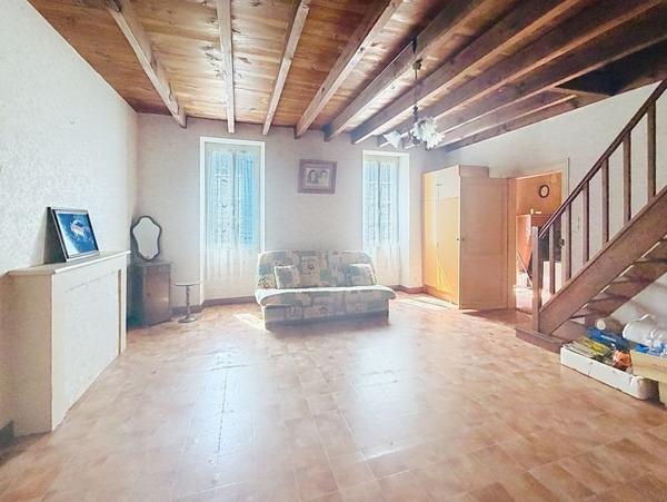 Maison à vendre 129 600 € Saint-Aigulin 3 p 89 m² DPE