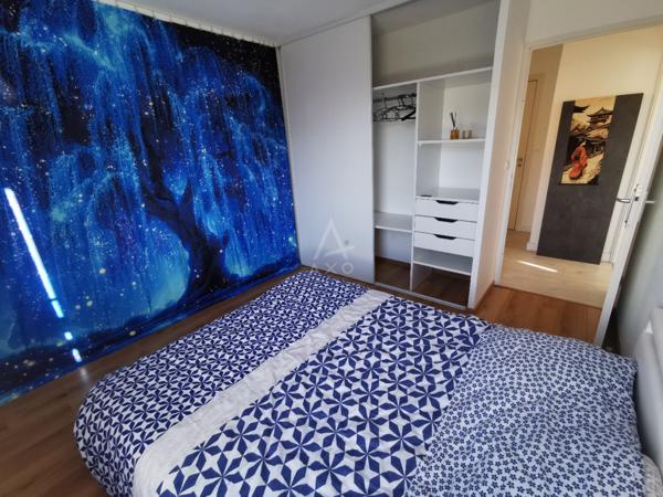 NOUVEAUTÉ ALBERTVILLE – LOCATION MEUBLÉE À L’ANNÉE : balcon,2 places de parking, cave, gardien et piscine