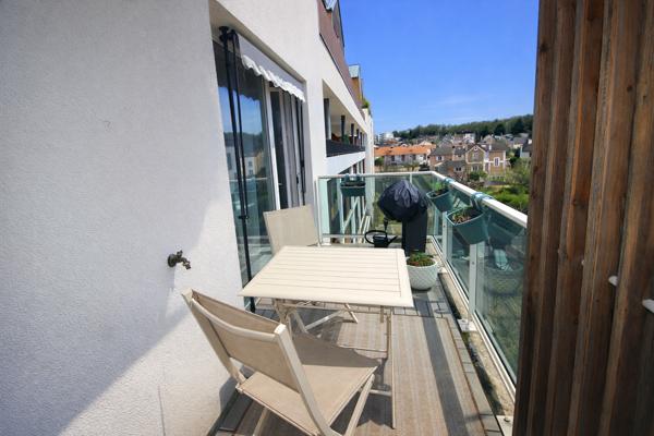 Limeil-Brévannes (94450) Proche mairie : Appartement F4 dernier étage avec balcon