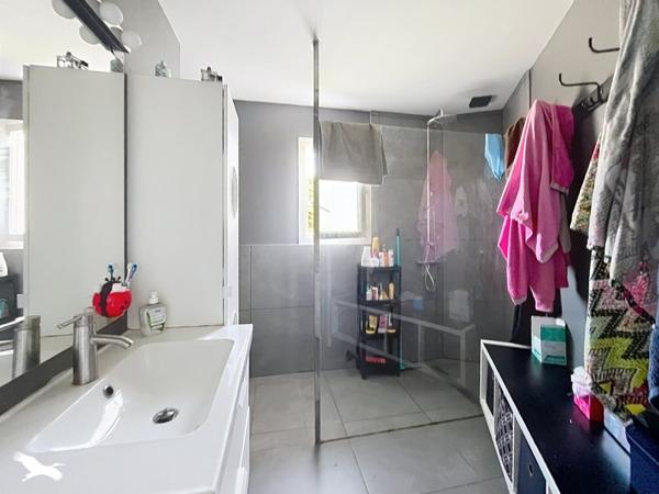 Maison 495 000 € Salles 6 p 130 m² DPE C