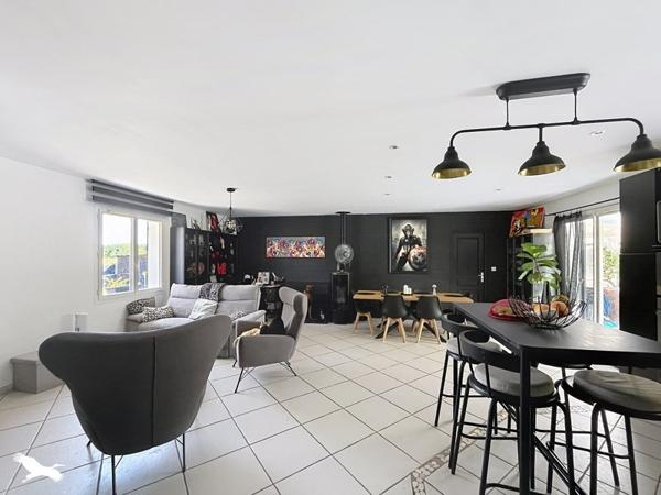 Maison 495 000 € Salles 6 p 130 m² DPE C